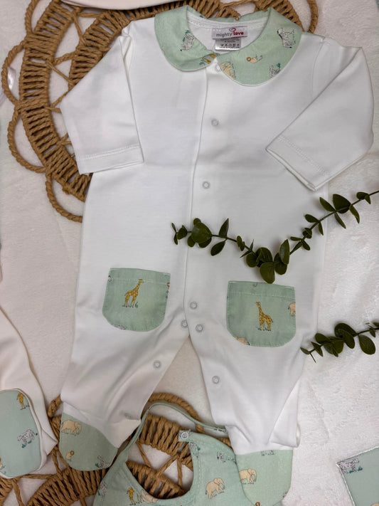 Conjunto Babygrow de Algodão e Gorro – Mighty Love | Coleção Quénia
