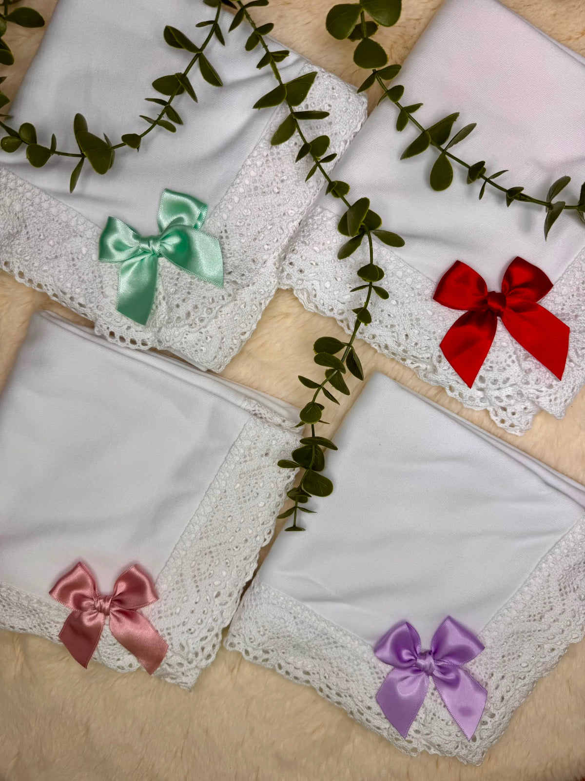 Fralda de Pano em 100% Algodão – Renda e Laço em Cetim