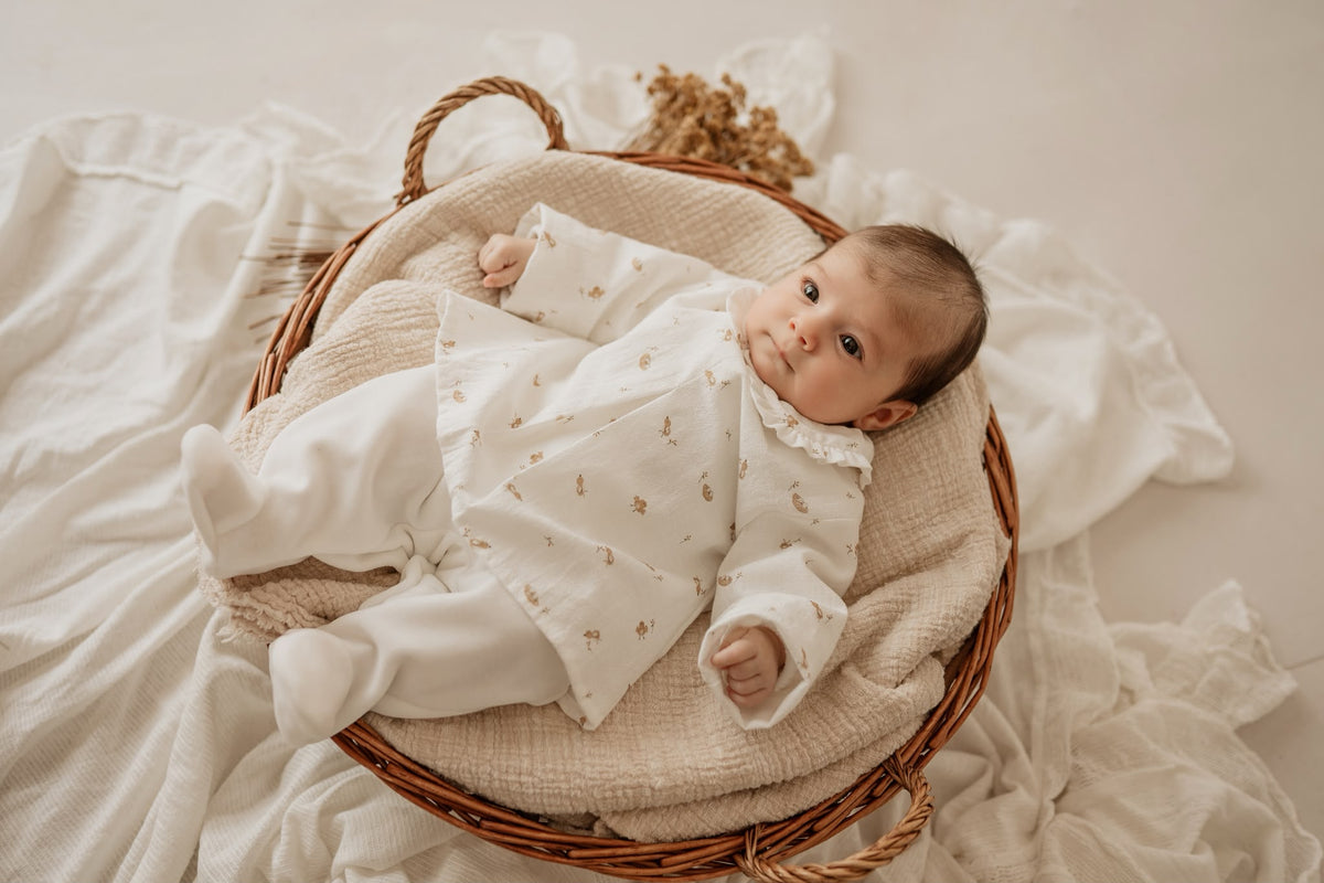 Babygrow Túnica Laminado Pérola - Mighty Love | Coleção Cacau