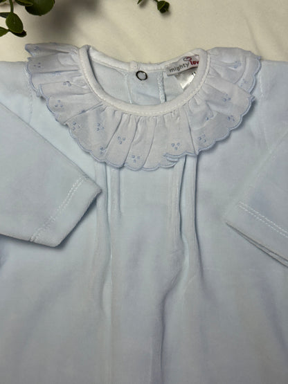 Babygrow  Laminado de Gola em Bordado Inglês - Mighty Love