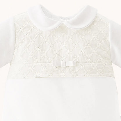 Babygrow Laminado Bordado Inglês | Branco com bordado em pérola