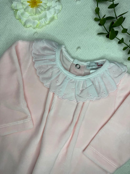 Babygrow  Laminado de Gola em Bordado Inglês - Mighty Love