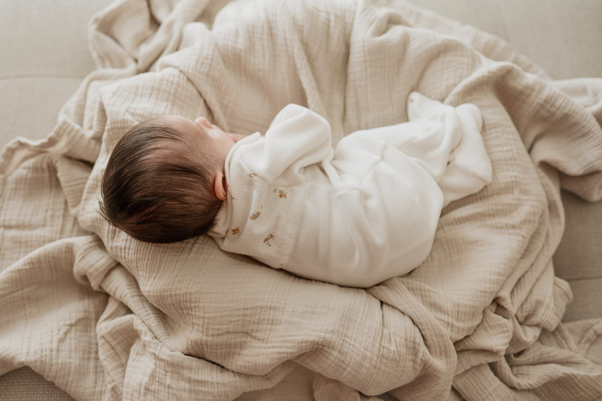 Babygrow Laminado com escapulário - Mighty Love | Coleção Cacau