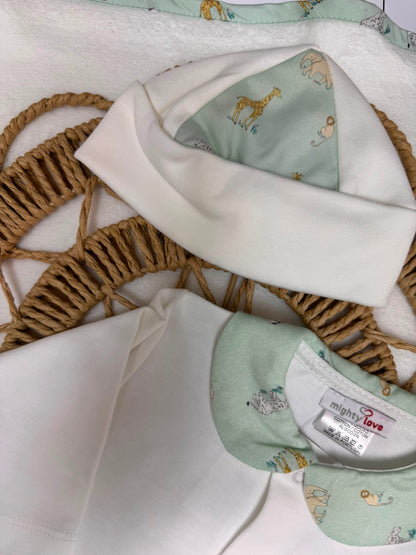 Conjunto Babygrow de Algodão e Gorro – Mighty Love | Coleção Quénia